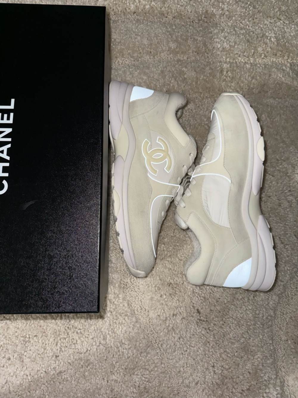 CHANEL Cream White Lace-Up Low-Top Sneakers - Picture 5 of 5